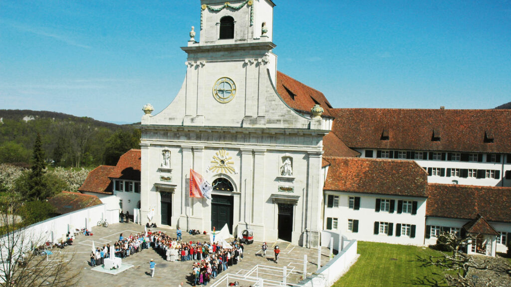 Die Fassade der Basilika wurde mit finanzieller Unterstützung des Vereins der Freunde des Klosters Mariastein restauriert. | © Kloster Mariastein