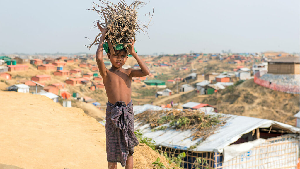Blick auf die Slums der Rohingya-Flüchtlinge in Bangladesch (2018). | © fabian-berg.photo/Caritas Schweiz
