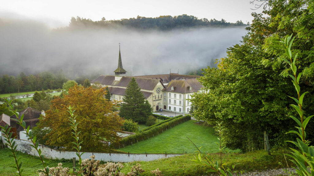 Die zwischen 1132 und 1137 gegründete Abtei Hauterive wurde 1848 aufgehoben, ist aber seit 1939 wieder von Zisterziensern bewohnt. | © www.fribourgregion.ch
