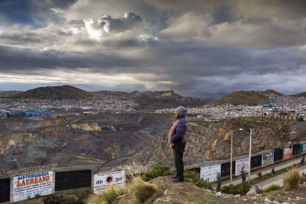Blick auf die Mine bei Cerro de Pasco, Peru (November 2019). Laut den Initianten leben in der Region 2000 Kinder mit chronischen Schwermetallvergiftungen, die auf die von Glencore mit Sitz in Baar ZG kontrollierte Mine zurückgeführt werden. | © Verein Konzernverantwortungsinitiative