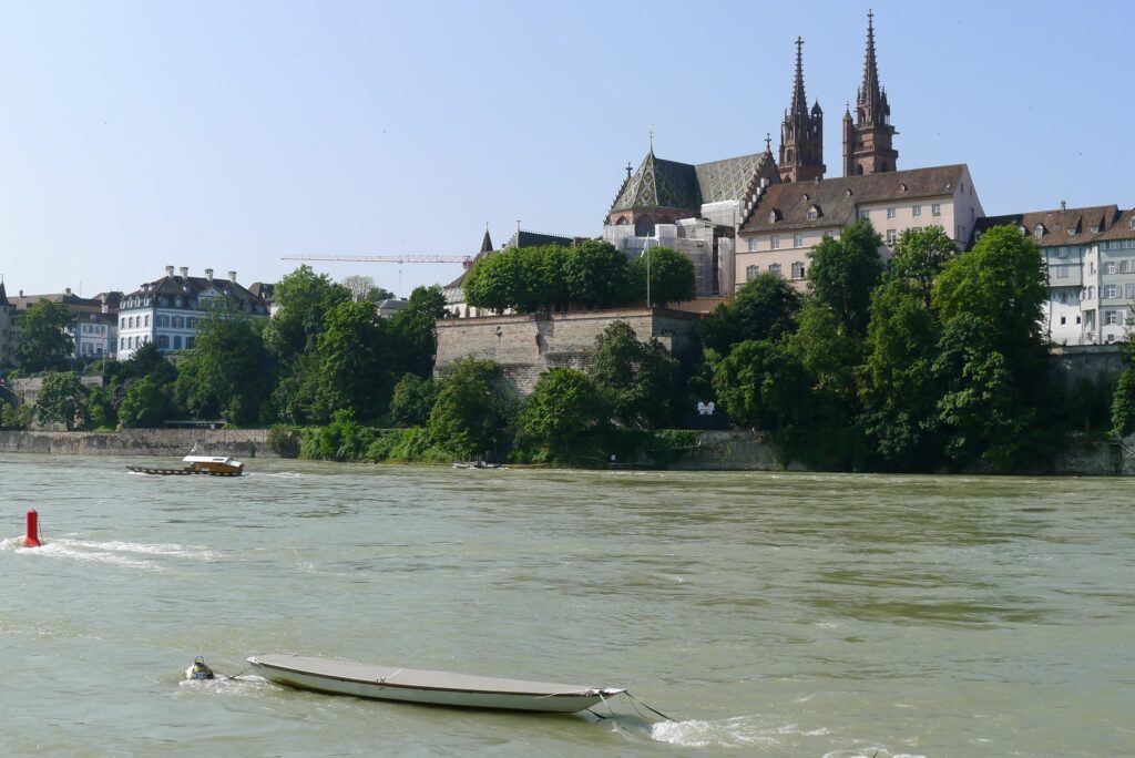 Der Rhein in Basel: «Damit Ströme lebendigen Wassers fliessen» ist das Motto der diesjährigen SchöpfungsZeit. | © Regula Vogt-Kohler
