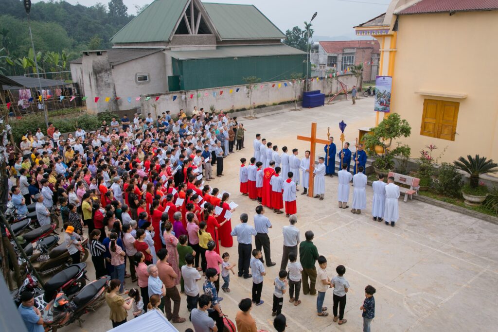 Karfreitagsliturgie in der Pfarrei von Lac Hong im Norden Vietnams. | © Missio, Partner
