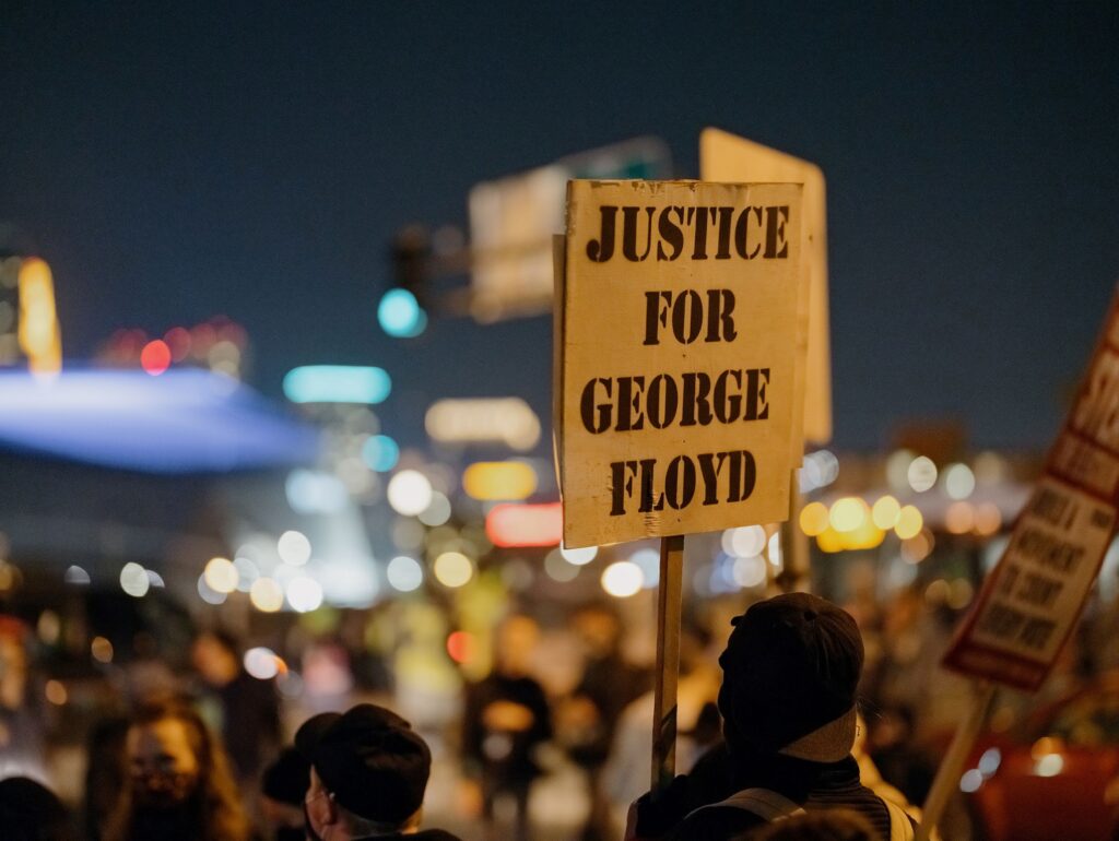 Protestierende fordern Gerechtigkeit für George Floyd (Minneapolis, 4.11.2020). | © Tony Webster/wikimedia commons