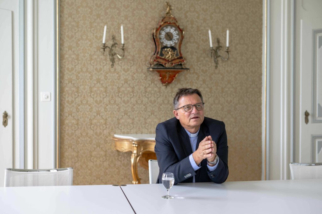 Felix Gmür, Bischof des Bistums Basel und Präsident der Schweizer Bischofskonferenz, beim Interview. | © Manuela Matt